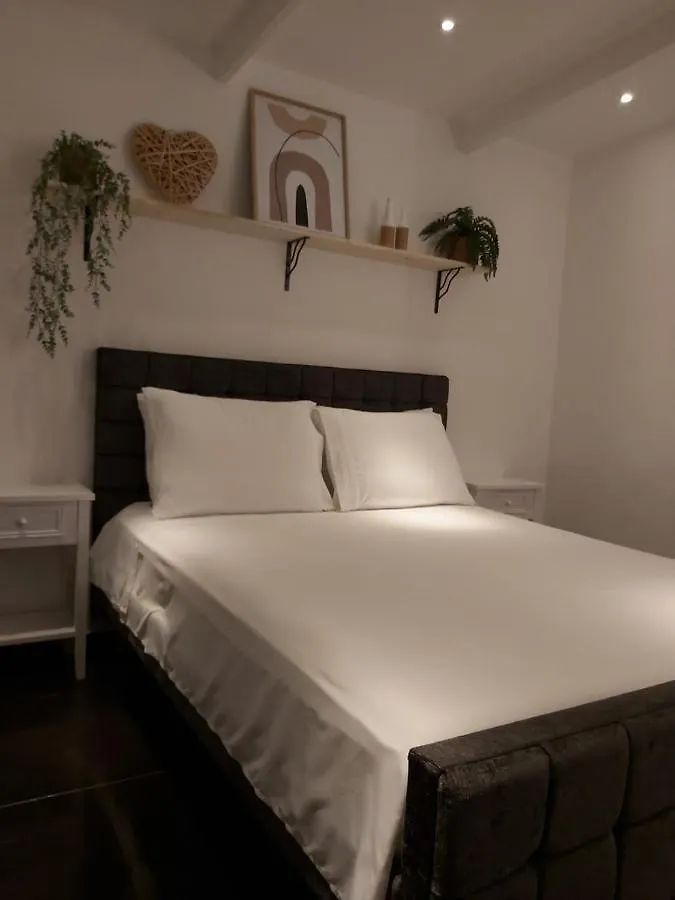 Kdf Apartments Willemstad