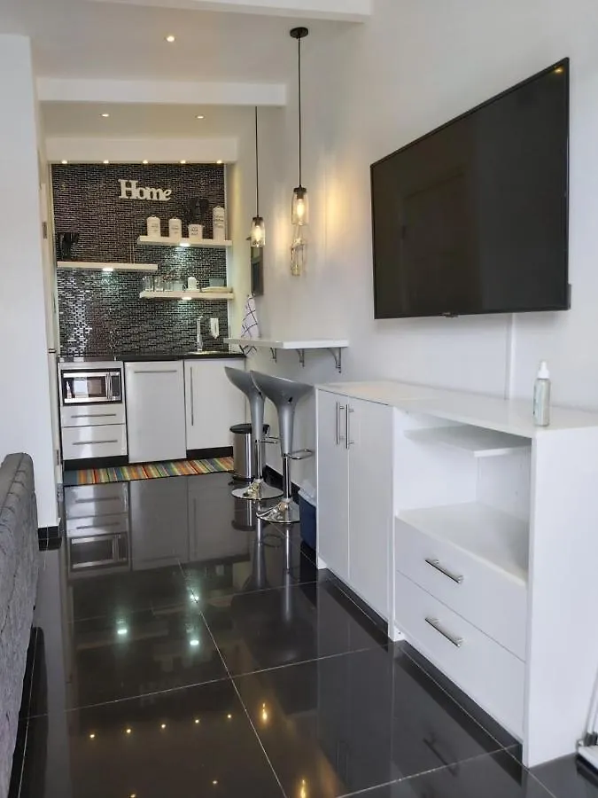 Kdf Apartments Willemstad